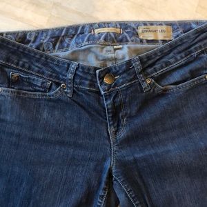 Gap women’s low rise straight leg jeans size 6